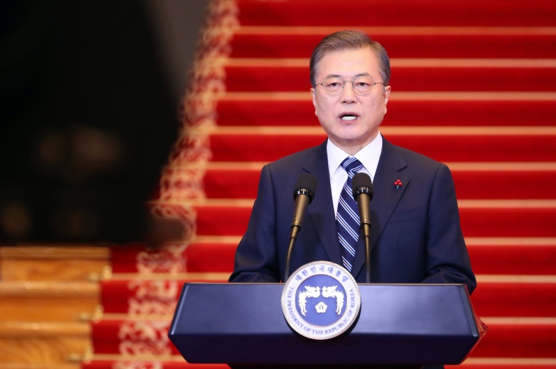 문재인 대통령이 7일 청와대 본관에서 올해 첫 국무회의에 앞서 신년사를 발표하고 있다. 2020.01.07.