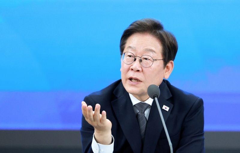 이재명 대통령이 지난달 25일 광주 국립아시아문화전당에서 열린 광주시민, 전남도민 타운홀미팅에서 발언하고 있다. 2025.06.25.