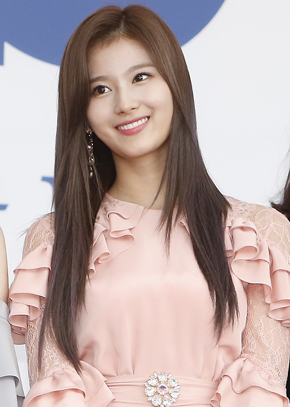 트와이스 사나, 한껏 물오른 청순미[포토] - 민중의소리