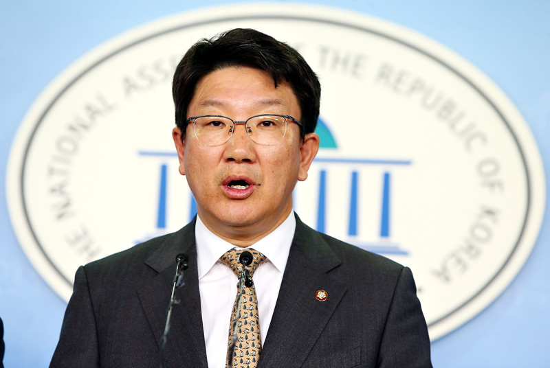 권성동, MB와 얼마나 가까웠나::민중의소리