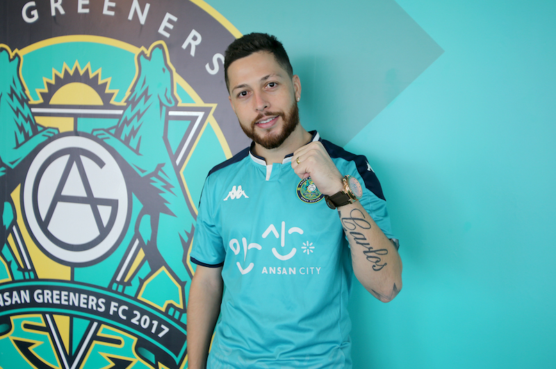 안산그리너스FC가 브라질 출신 공격수 두아르테(27, Robson Carlos Duarte)를 영입했다.