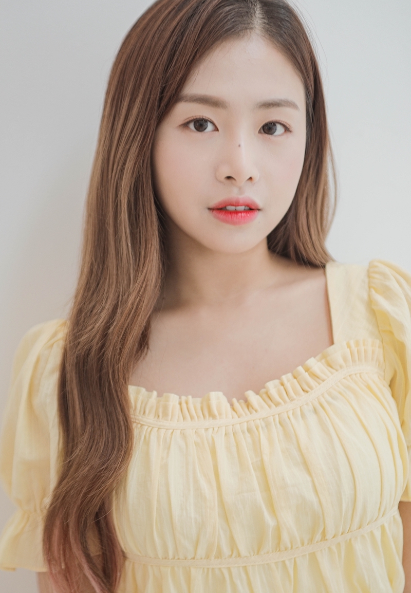 에이프릴 김채원