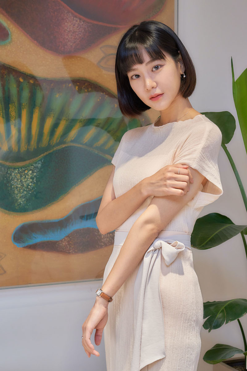 배우 한지은