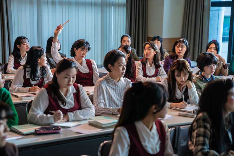 영화 '삼진그룹 영어토익반' 스틸컷.