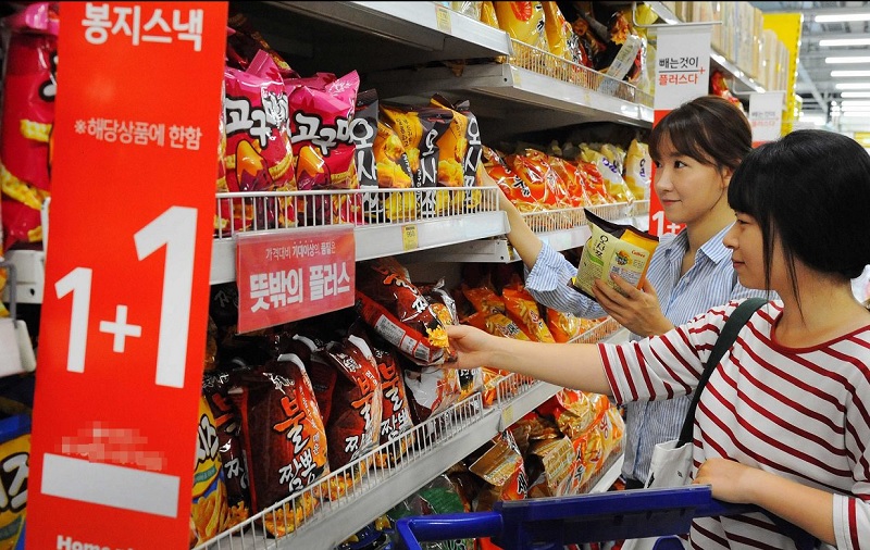 대형마트 스낵 판매대