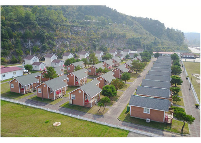 김정은 북한 국무위원장이 금강산관광지구를 시찰했다고 23일 노동신문에 실린 사진.