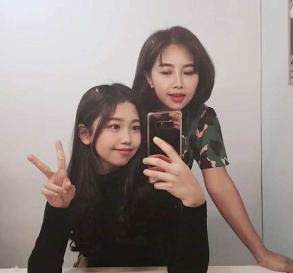 방송인 김야니와 그녀의 딸.