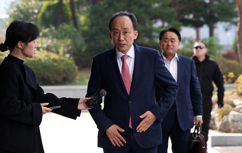 추경호 국민의힘 의원이 지난달 30일 서울 서초구 서울고등검찰청에 위치한 조은석 내란특검에서 진행되는 1차 피의자 소환조사에 출석하고 있다. 2025.10.30.