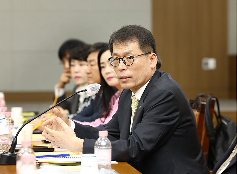 김성태 IBK기업은행장, 대구상공회의소에서 중소기업 현장 간담회