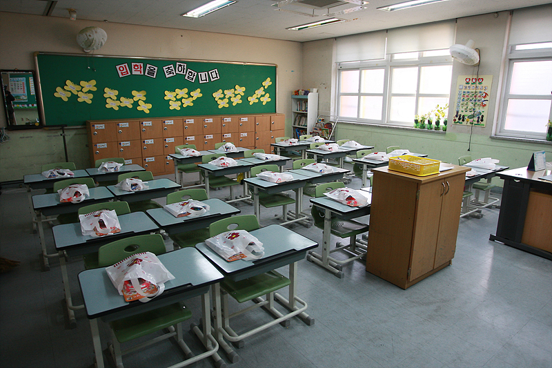 1학년 교실 사진 우리 학교엔 1학년이