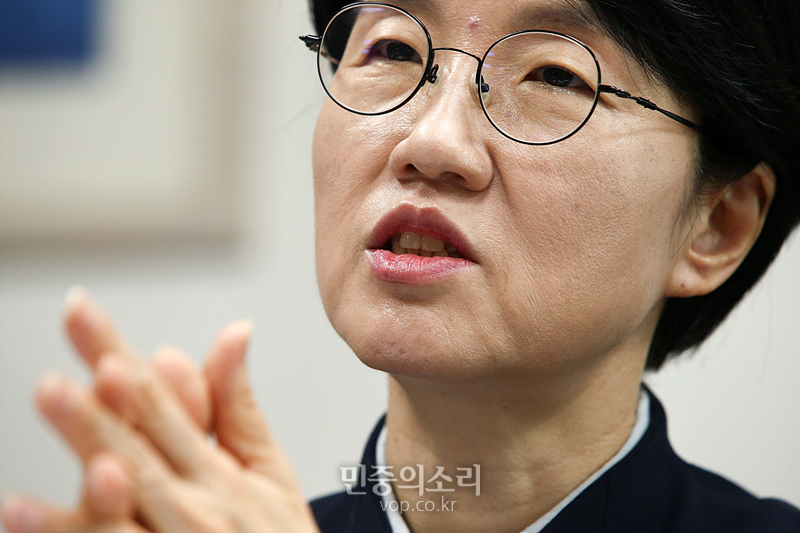 박선숙 바른미래당 의원이 국회 의원회관 집무실에서 민중의소리와 인터뷰하고 있다.