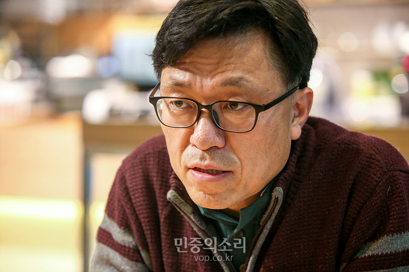 하승수 녹색당 공동위원장이 서울 여의도 한 카페에서 민중의소리와 인터뷰하고 있다. 2019.11.13