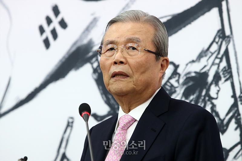 김종인 미래통합당 총괄선대위원장이 29일 국회에서 비상경제대책 기자회견을 하고 있다. 2020.03.29