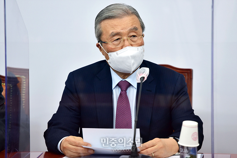 국민의힘 김종인 비상대책위원장이 28일 국회에서 열린 비상대책위원회의에서 모두발언을 하고 있다. 2021.01.28