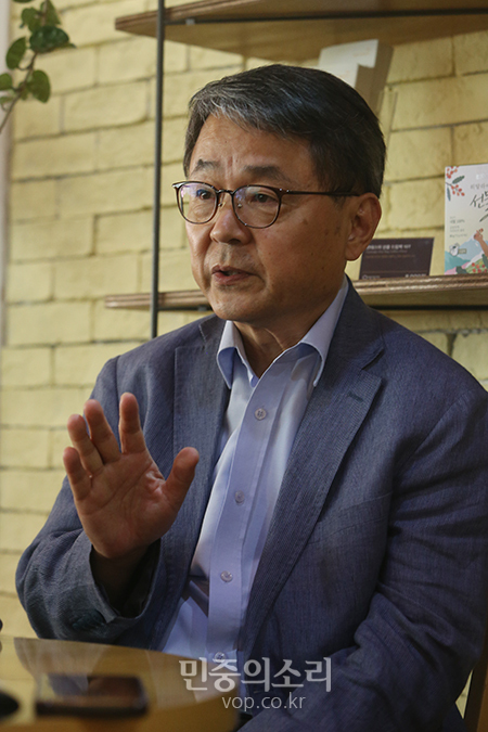 이항구 산업연구원 선임연구위원이 18일 서울 종로구 모 카페에서 민중의소리와 인터뷰를 하고 있다. 2019.09.18