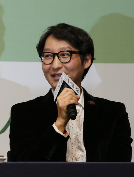 취재진의 질문에 답변하는 양진모 편집감독[포토]