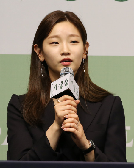 취재진의 질문에 답하는 배우 박소담[포토]