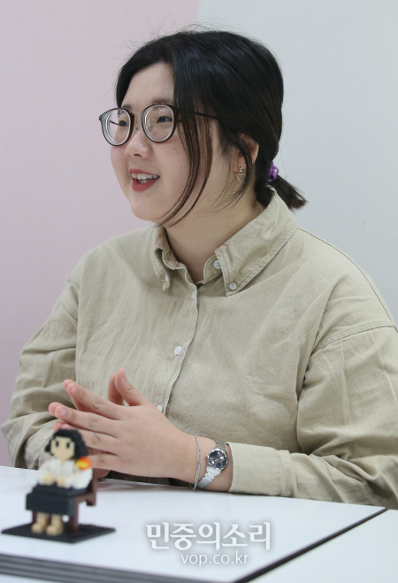 이태희 대학연합 동아리 평화나비 네트워크 전국 대표가 12일 서울시 용산구 평화나비네트워크 사무실에서 민중의소리 기자와 인터뷰를 하고 있다. 2020.03.12