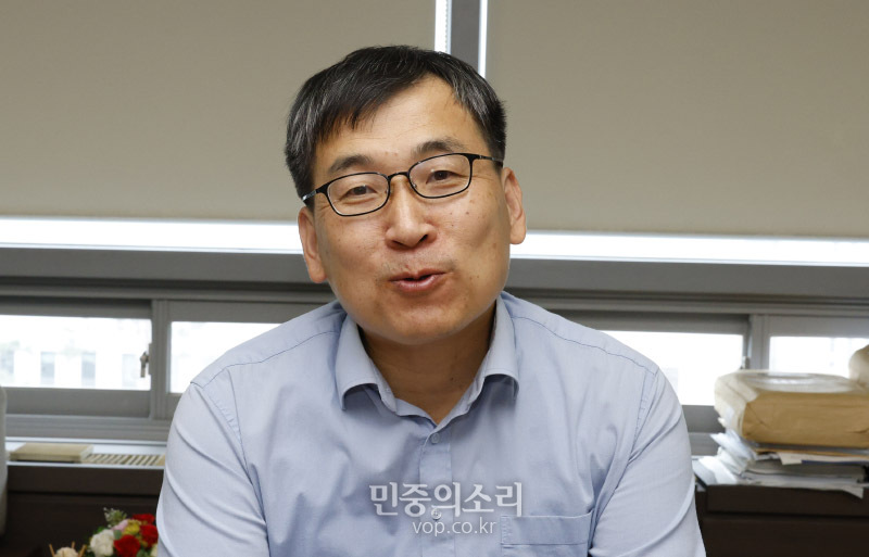 조형수 참여연대 민생희망본부장이 15일 서울 양천구 변호사 사무실에서 민중의소리와 인터뷰를 하고 있다. 2020.10.16
