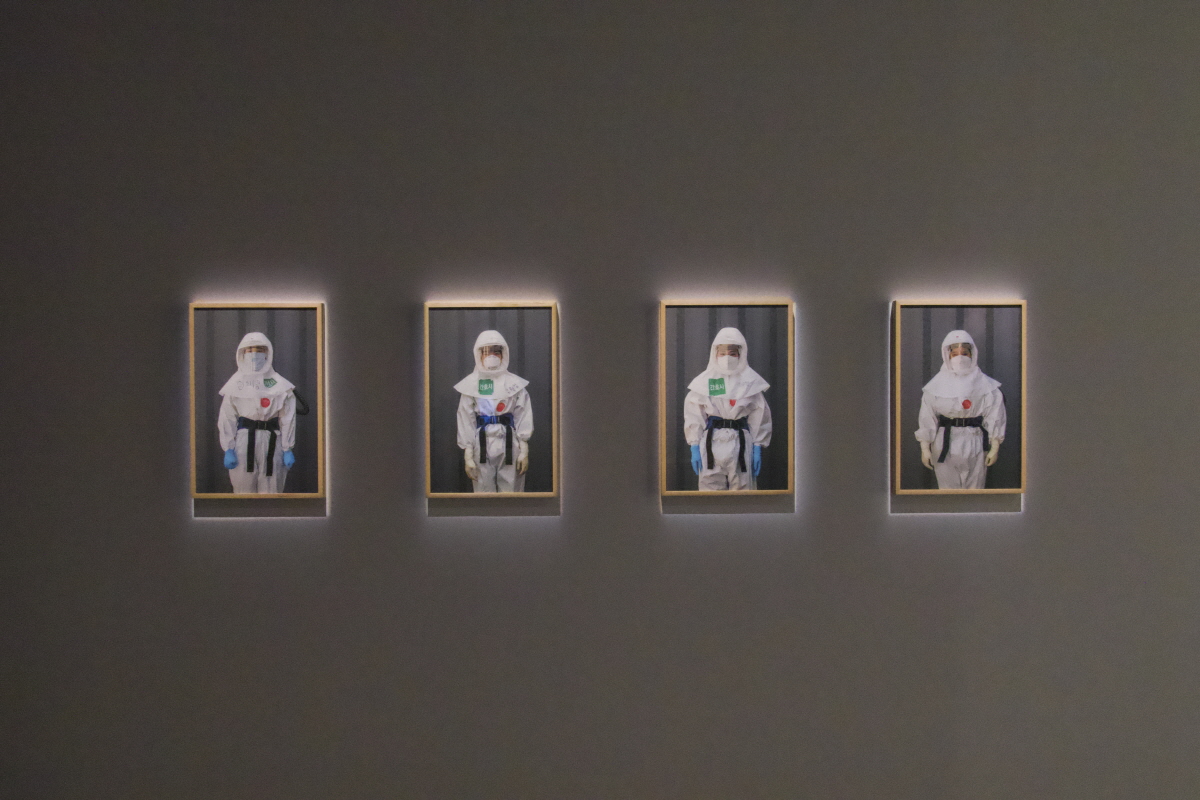 장용근, ‘간호사’ 연작, 2020, 안료잉크 출력, 60×40cm