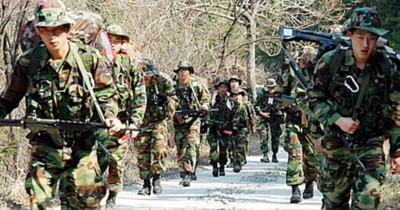 내년 입대자부터 ‘지옥 행군’ 안 한다 - 민중의소리