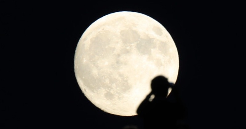 전국에서 추석 보름달 볼 수 있어...밤 12시쯤 가장 높게 뜨고 새벽에 가장 둥근 모습