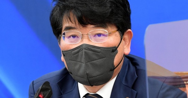 민주당, 의원 만장일치로 ‘성폭력 가해’ 박완주 당적 박탈