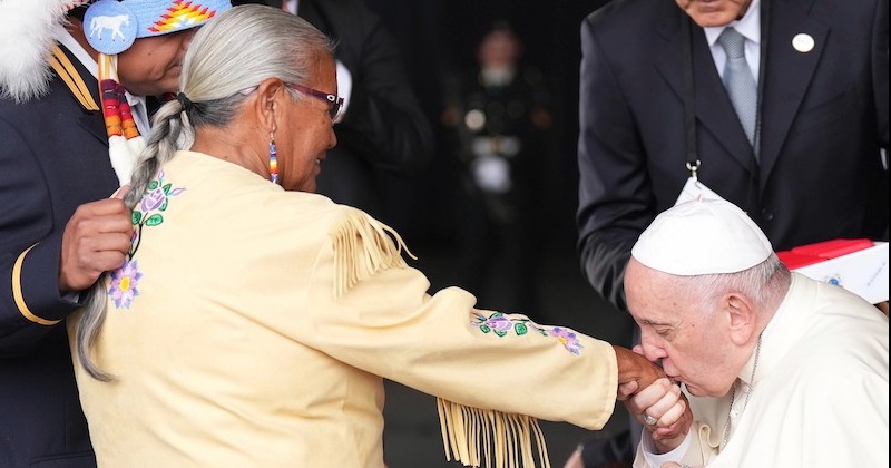 원주민 기숙학교 만행 사과 위해 캐나다 ‘참회 순례’한 교황