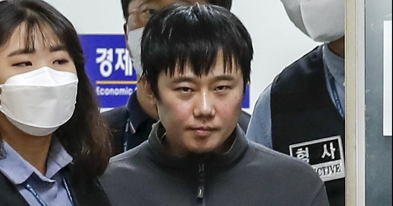 ‘신당역 살인사건’ 전주환, 스토킹·불법촬영 혐의 1심서 징역 9년 사진