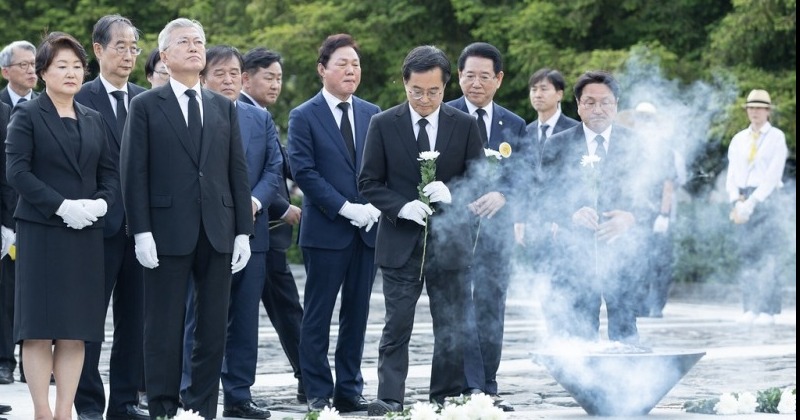 노무현 전 대통령 추모한 김동연 “다시 그분이 생각나는 날”
