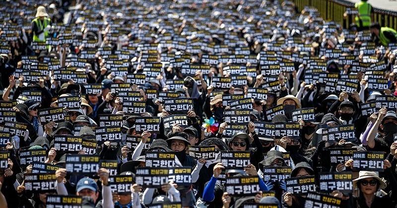 서이초 교사 49재 앞둔 주말 10만 집회, 징계 운운 교육당국에 반발 확산 사진