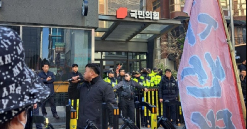 [하승수의 직격] 국민의힘 앞에서 시골 주민들이 ‘고향의 봄’을 부르며 절규한 까닭은?