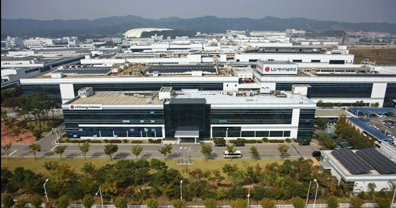 LG엔솔 2분기 영업이익 전년비 57.6% 감소
