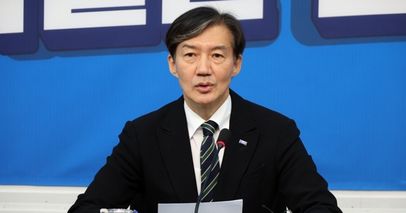 취임 100일 조국 "윤석열 탄핵안, 조만간 초안 공개...매달 서초동서 탄핵집회"