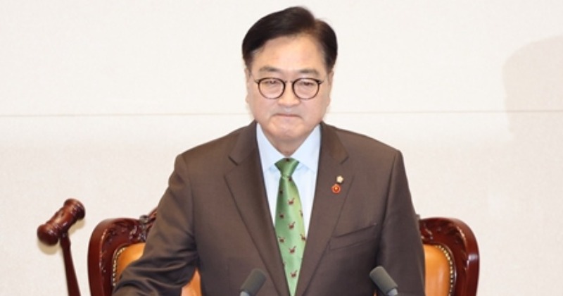 우원식 의장 "국민이 보여준 민주주의 간절함, '탄핵 가결' 이끌어"