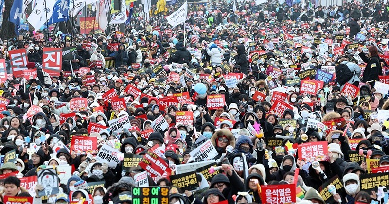 “내란수괴 윤석열, 경호처 방패삼은 비겁한 버티기 멈추고 체포에 응하라”
