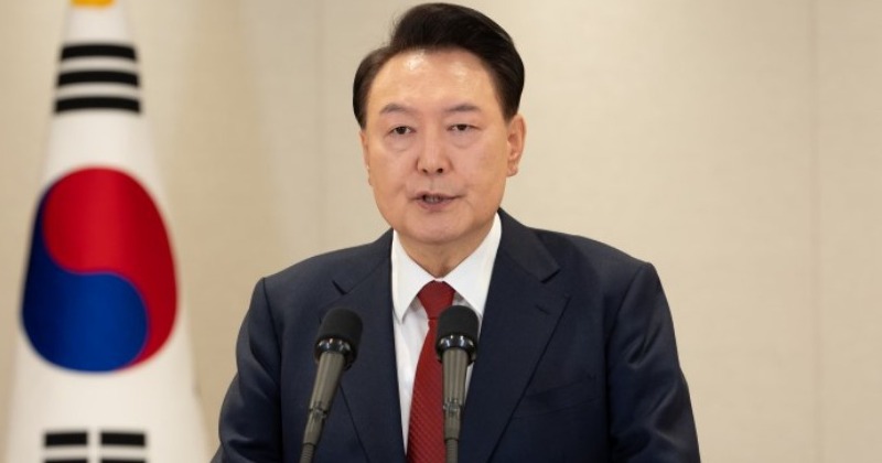 '윤석열 여파' 국민의힘 지지율 최저...50% 돌파 민주당과 격차 최대 [리얼미터]