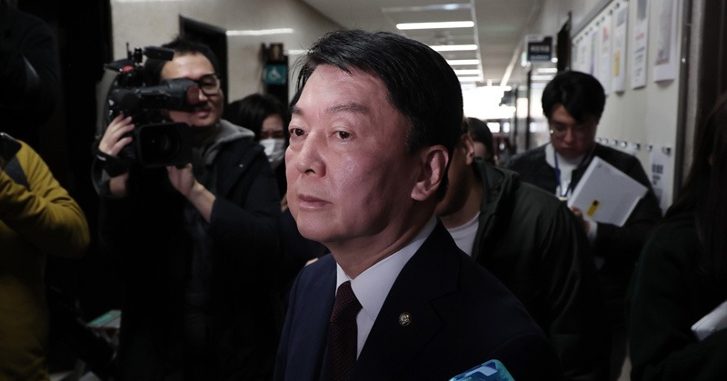 한동훈·중진 회의 후 안철수 “윤석열, 탄핵 표결 전 사퇴해야”