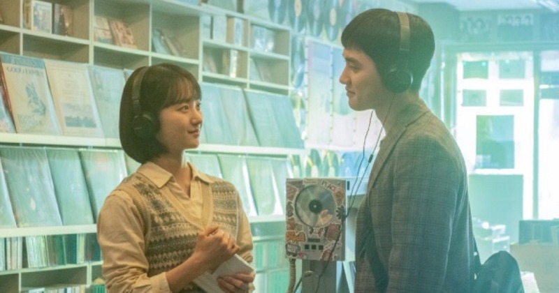 설연휴 극장가, ‘검은 수녀들’ ‘히트맨2’ 등 경쟁 시작