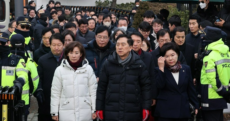 ‘윤 석방’ 요구하는 국민의힘에 민주당 “역시나 내란옹호당”