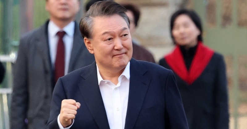 [이완배 협동의 경제학] 이럴 때일수록 웃고 서로를 토닥이며 다시 전열을 정비하자