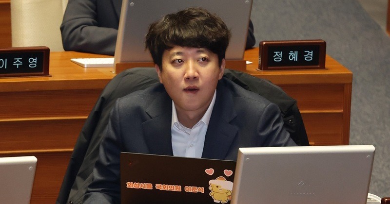 민주당, 이준석 향해 “뜬금없는 ‘탄핵중독’ 프레임...태도 분명히 해야”