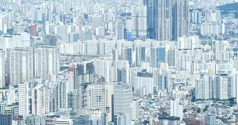 서울 아파트값 11주째 상승세 지속... 전국 아파트값은 4주 연속 하락