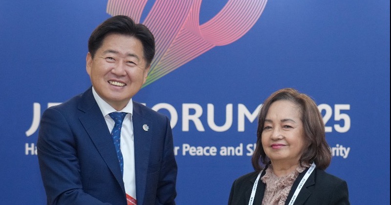 오영훈 지사, 제주포럼서 아로요 전 필리핀 대통령과 협력 논의