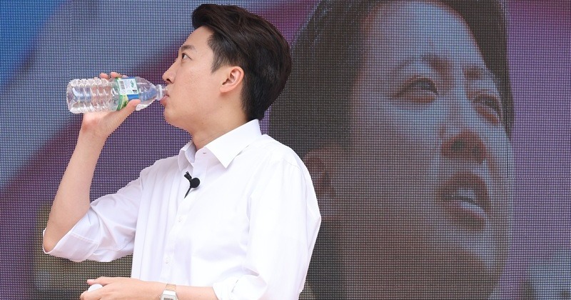 이준석 ‘언어 성폭력’에 거센 후폭풍, 묻힐 뻔한 성 상납 의혹도 ‘끌올’
