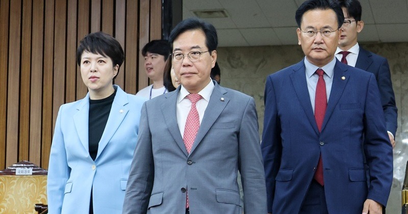국힘 송언석, ‘전 국민 소비쿠폰’ 추경에 반대 “대통령 당선 축하 파티 여나”