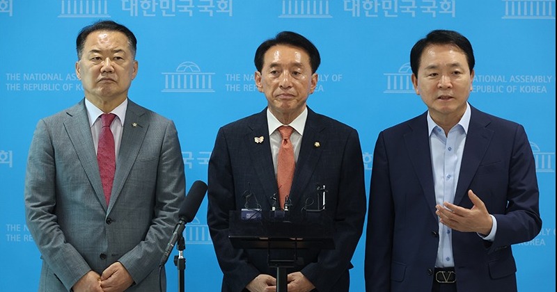 국회 국방·외통·정보위원장 다 줄 테니 법사위원장 달라는 국힘