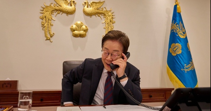 이 대통령, 시진핑과 통화 “11월 경주 APEC 정상회의 초청”