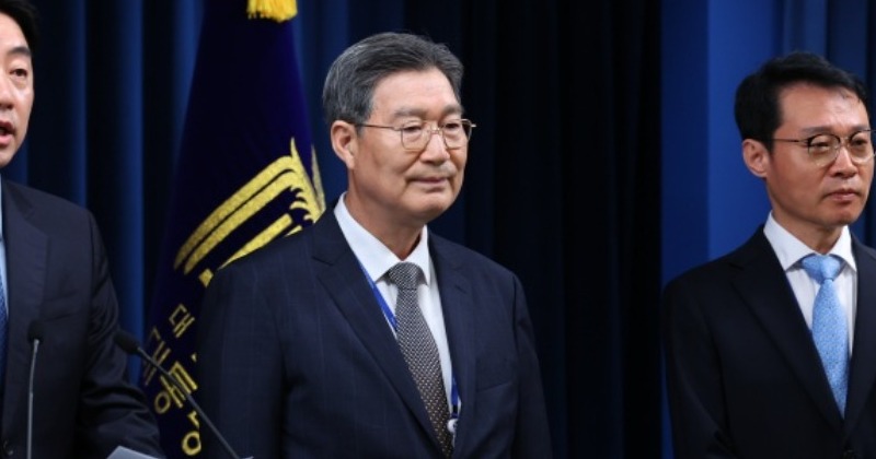 이 대통령, 오광수 민정수석 사의 수용