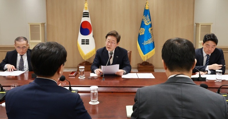 이 대통령 국정수행 긍정전망 58.2% [리얼미터]